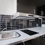 Joli *